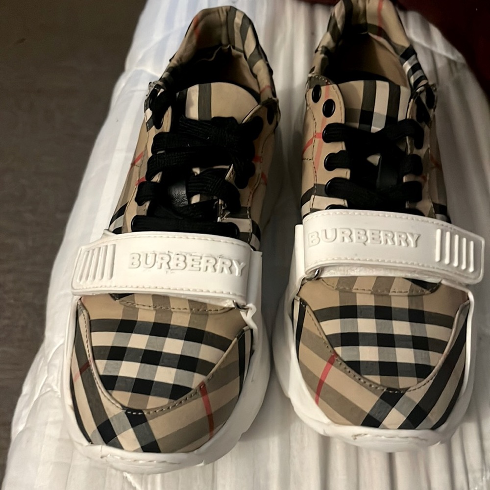Burberry Shoes only worn once good condition